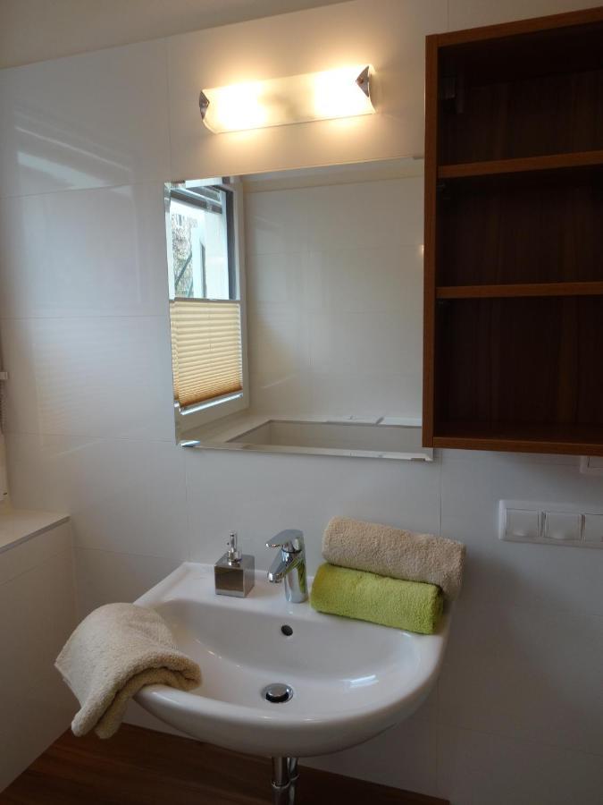 "Nature Erleben" Appartement & Komfortzimmer Velden am Worthersee Bagian luar foto