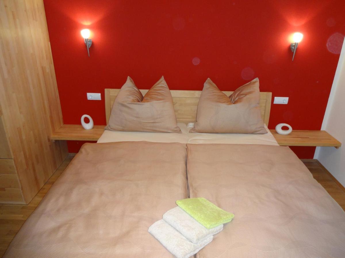 "Nature Erleben" Appartement & Komfortzimmer Velden am Worthersee Bagian luar foto