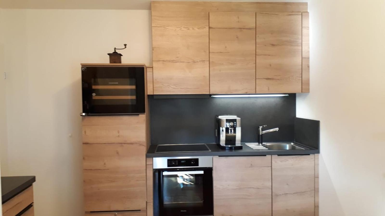 "Nature Erleben" Appartement & Komfortzimmer Velden am Worthersee Bagian luar foto